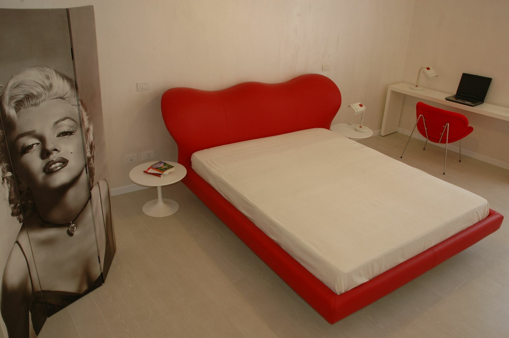 ดับเบิ้ลยูอาร์เอช ตรัสเตเวเร บีแอนด์บี Hotel โรม ภายนอก รูปภาพ